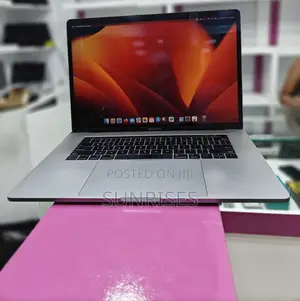 Photo - New Laptop Apple MacBook Pro 2017 16GB Intel Core I7 SSD 512GB