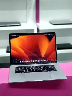 New Laptop Apple MacBook Pro 2017 16GB Intel Core I7 SSD 512GB