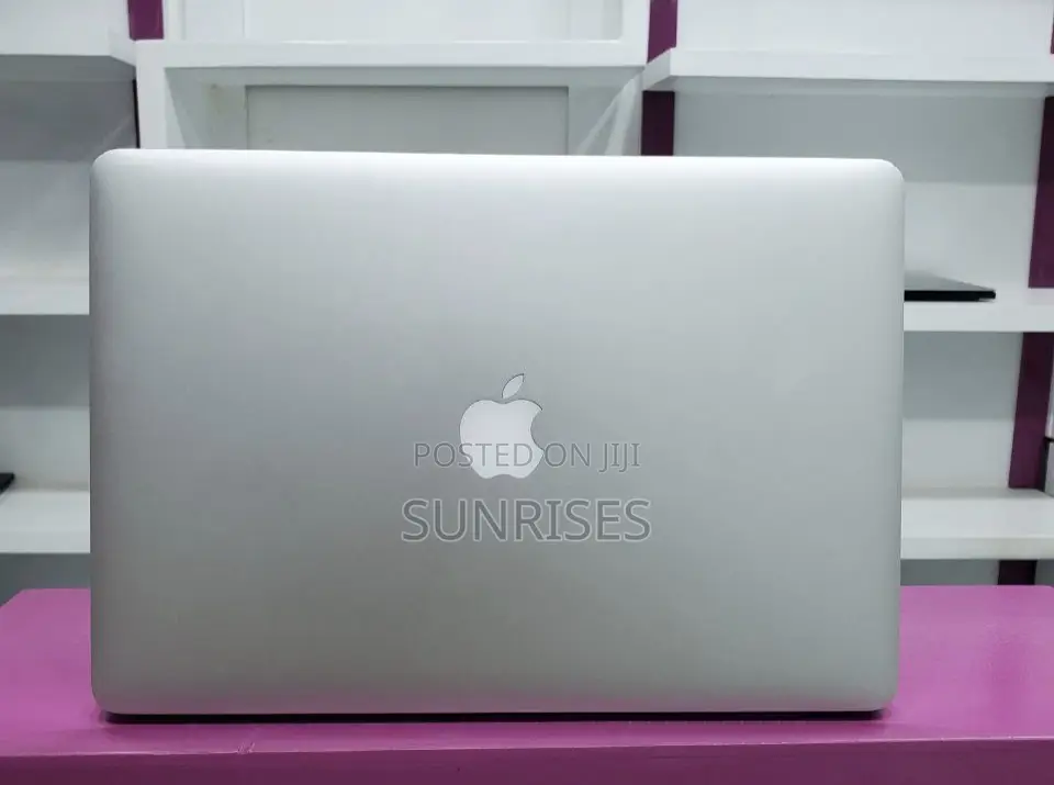 New Laptop Apple MacBook 2015 16GB Intel Core I7 SSD 512GB