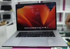 Photo - New Laptop Apple MacBook Pro 2018 32GB Intel Core I7 SSD 1T