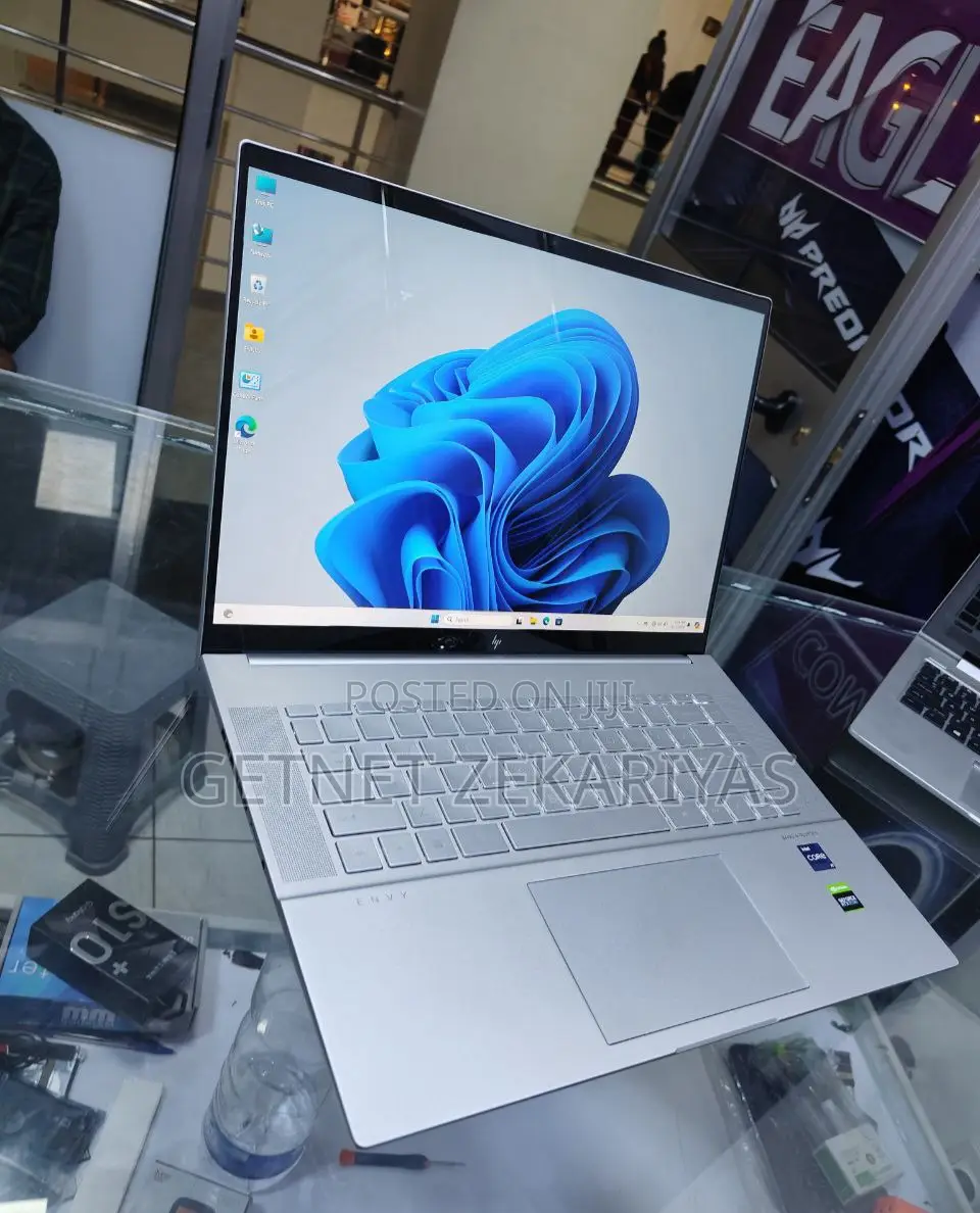 New Laptop HP Envy 15 16GB Intel Core I9 SSD 512GB