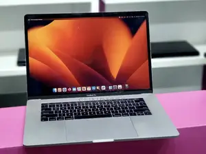 New Laptop Apple MacBook Pro 2017 16GB Intel Core I7 SSD 1T