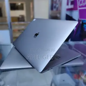 New Laptop Apple MacBook Pro 2017 16GB Intel Core I7 SSD 1T