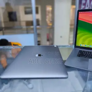 New Laptop Apple MacBook Pro 16GB Intel Core I7 SSD 1T