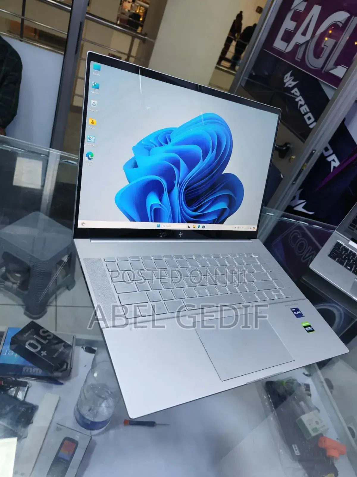 New Laptop HP Envy 15-Ep0xxx 16GB Intel Core I9 SSD 512GB