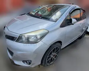 Toyota Yaris 2012 Silver