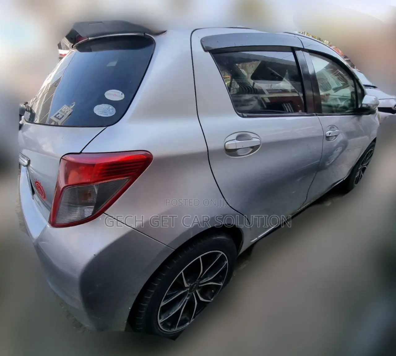 Toyota Yaris 2012 Silver