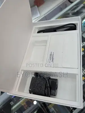 Photo - New Laptop HP Spectre 14 16GB Intel Core I7 SSD 1T