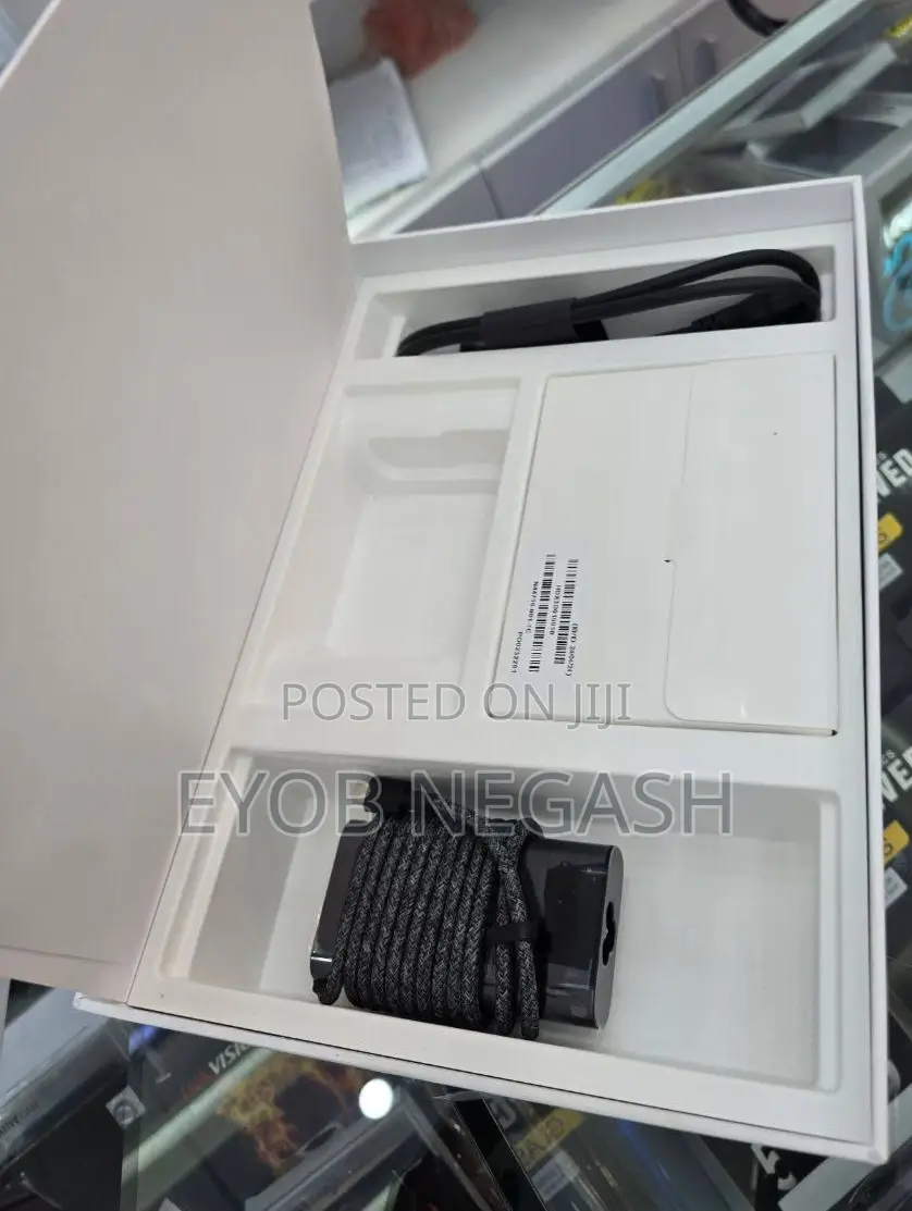 New Laptop HP Spectre 14 16GB Intel Core I7 SSD 1T