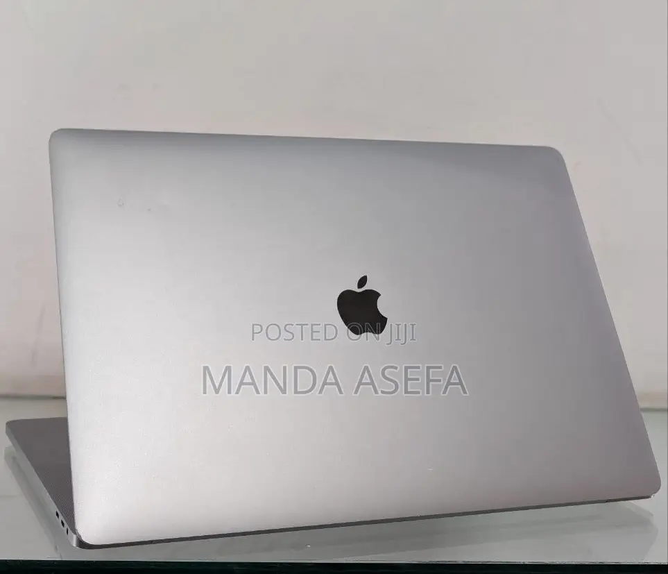 New Laptop Apple MacBook Pro 2019 16GB Intel Core I7 SSD 512GB