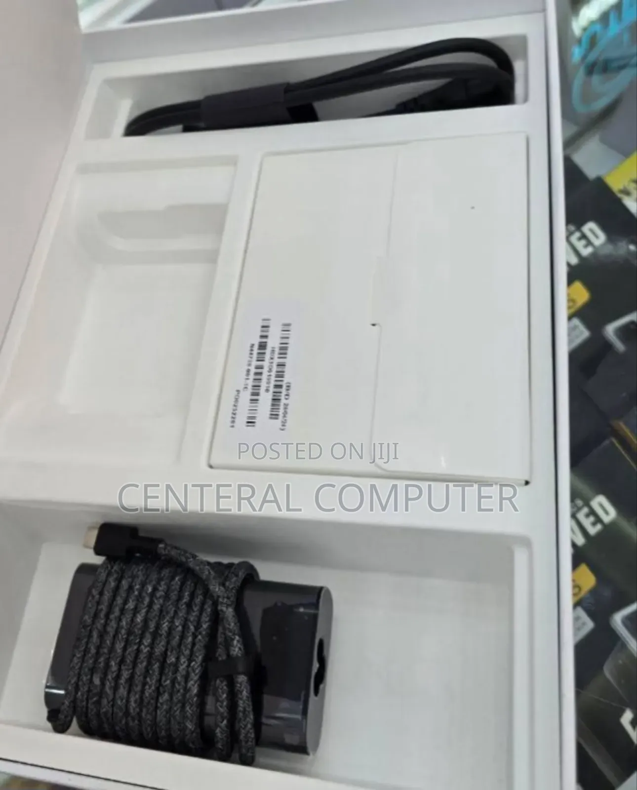 New Laptop HP 14-Dq2031tg 16GB Intel Core I7 SSD 512GB