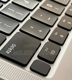 New Laptop Apple MacBook Air 2018 8GB Intel Core I5 SSD 256GB