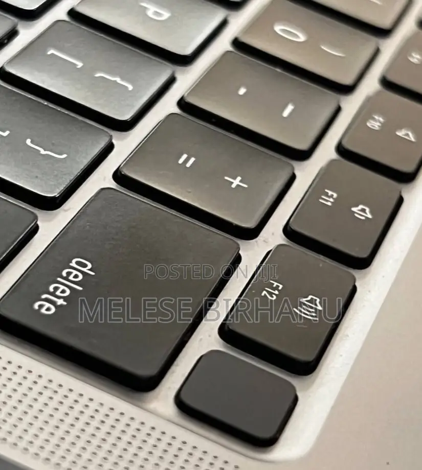 New Laptop Apple MacBook Air 2018 8GB Intel Core I5 SSD 256GB