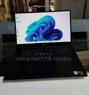 New Laptop Dell XPS 15 32GB Intel Core I7 SSD 1T