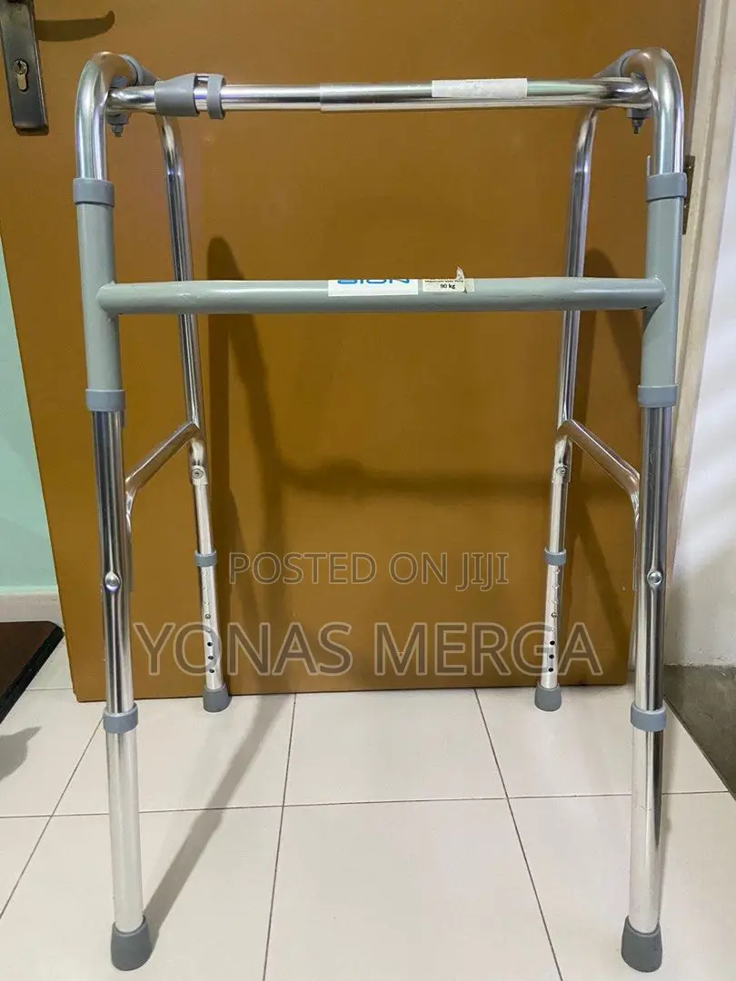 Adult Walker吖walker*咁adjustable
*Light Weight*Foldable/ወከር