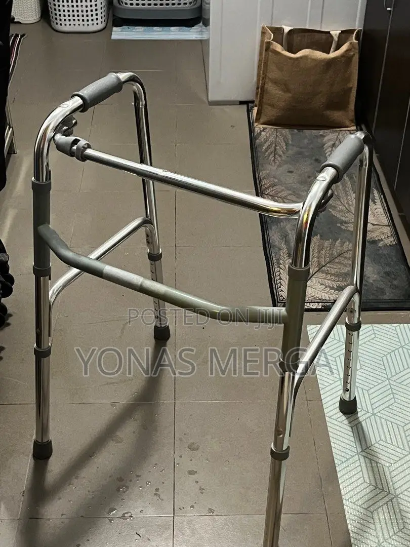 Walker喝walker峥walker帶ወከር_front Wheels for Ease of Mobility