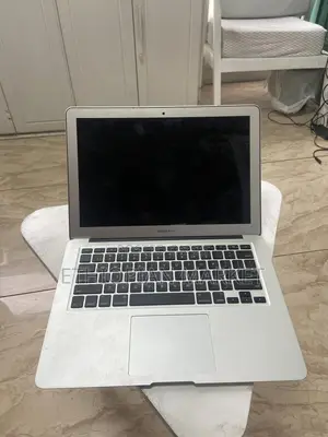 Laptop Apple MacBook Air 4GB Intel Core I5 SSD 128GB
