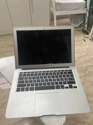 Laptop Apple MacBook Air 4GB Intel Core I5 SSD 128GB