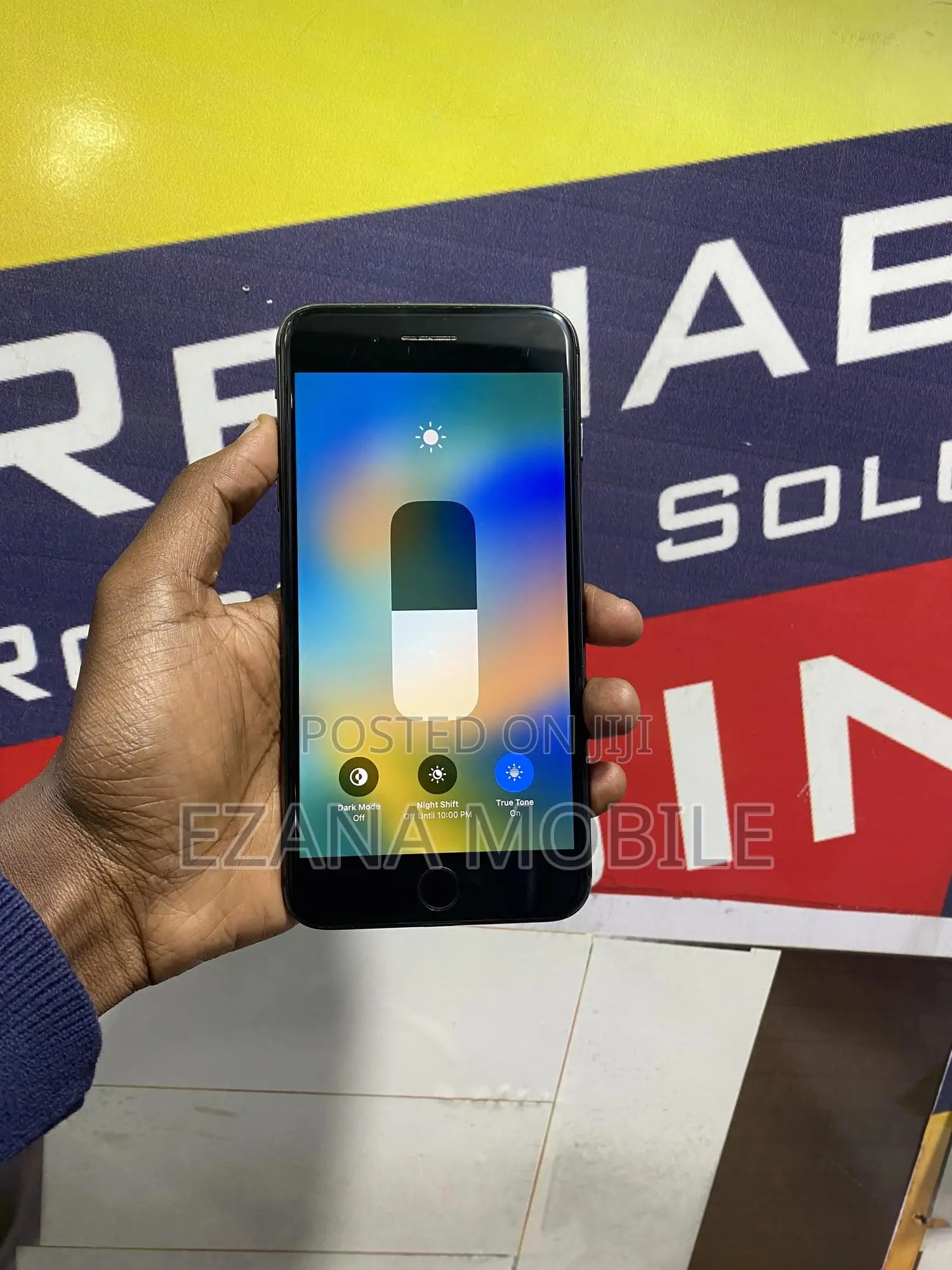 Apple iPhone 8 Plus 64 GB Black