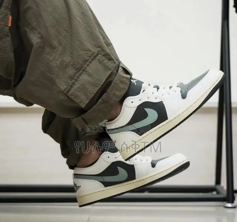 Original Nike Air Jordan 1 Low ‘Jade Smoke’ Shoes