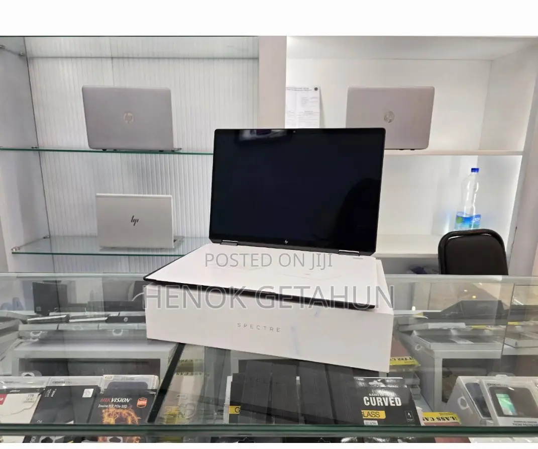 New Laptop HP Spectre 16GB Intel Core I5 SSD 1T