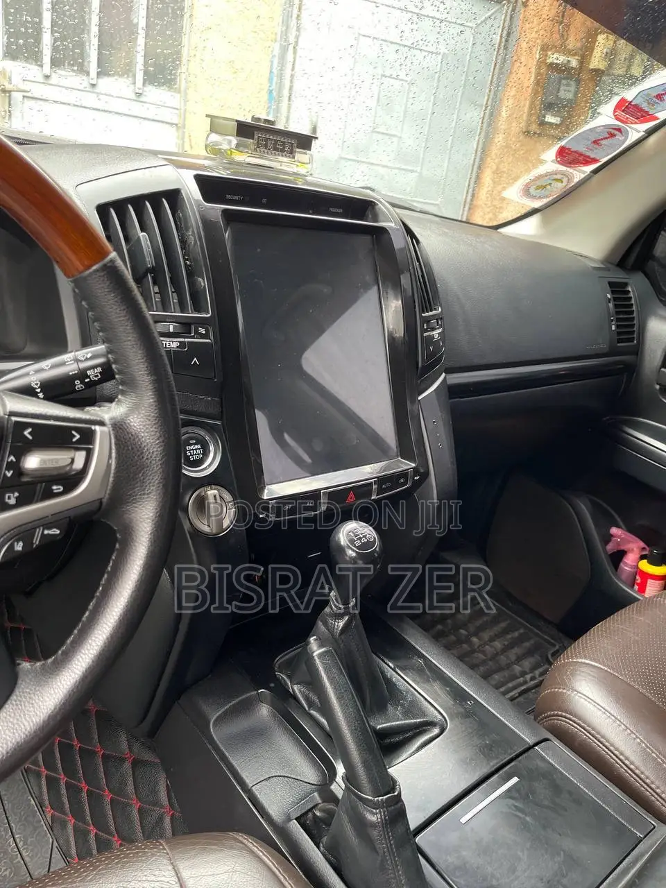 Toyota Land Cruiser 2011 White