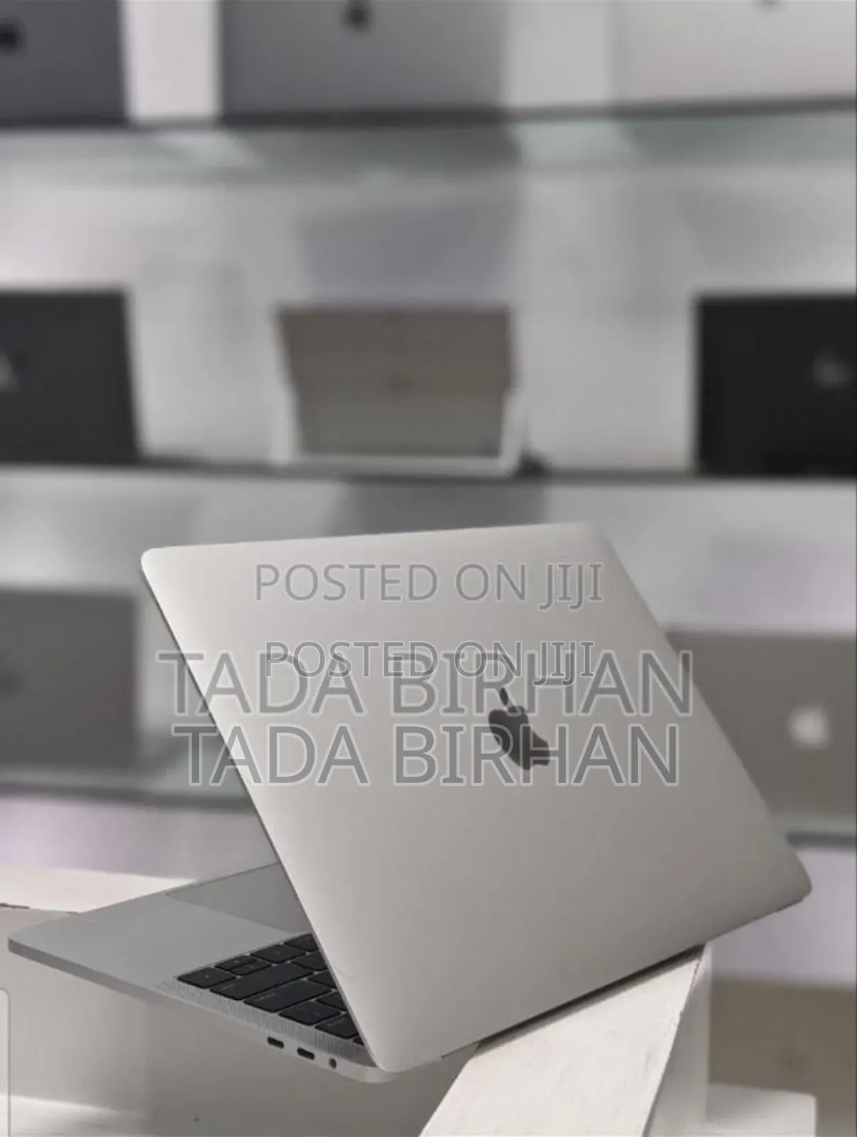 New Laptop Apple MacBook Pro 2019 8GB Intel Core i7 SSD 512GB