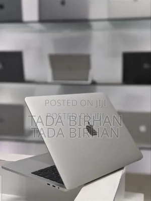 New Laptop Apple MacBook Pro 2019 8GB Intel Core i7 SSD 512GB