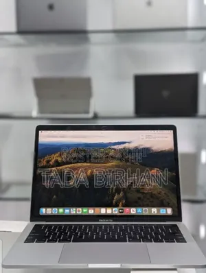 New Laptop Apple MacBook Pro 2019 8GB Intel Core i7 SSD 512GB