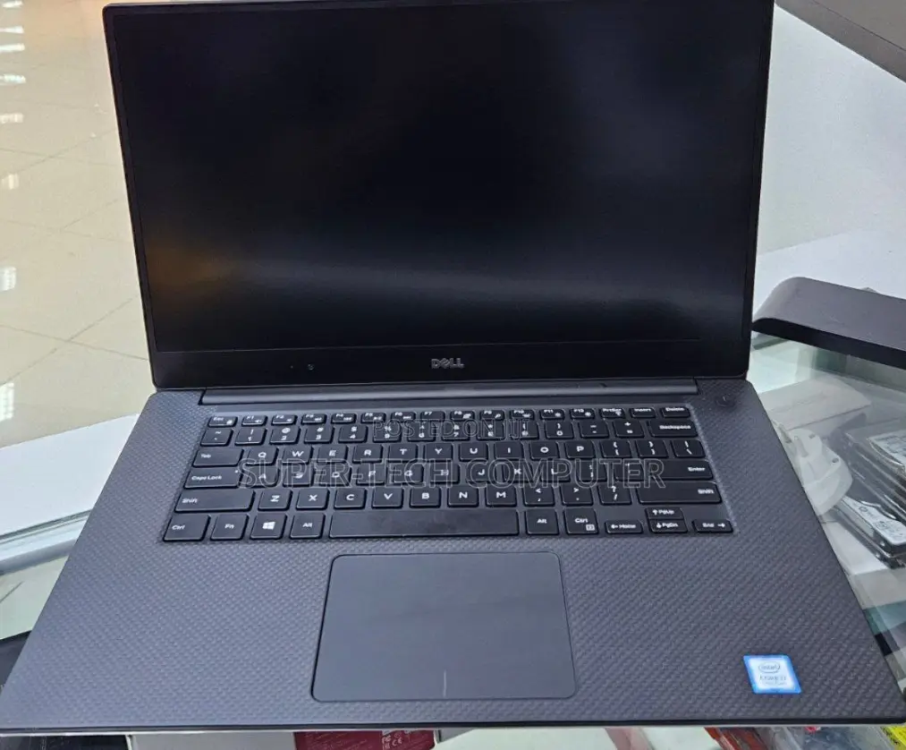 New Laptop Dell XPS 13 (9360) 16GB Intel Core I7 SSD 512GB