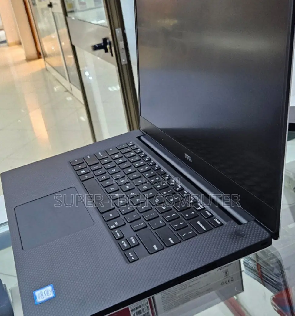 New Laptop Dell XPS 13 (9360) 16GB Intel Core I7 SSD 512GB