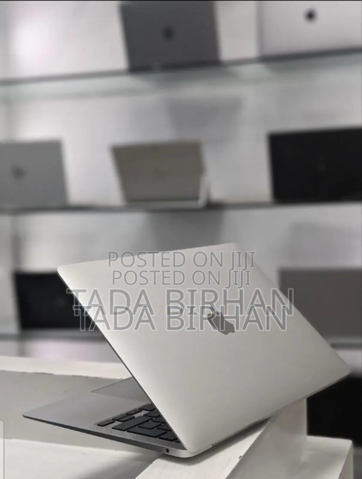 New Laptop Apple MacBook Air 2020 M1 12GB Apple M1 SSD 512GB