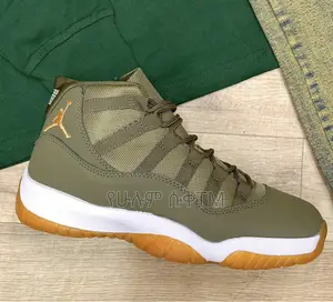 Photo - Original Air Jordan 11 Retro ‘Army Green’ Shoes