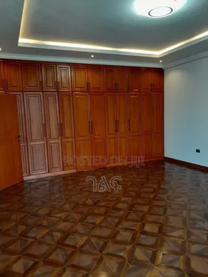 7bdrm House in የሚሸጥ G+3 ቤት ፊጋ 210, Bole for sale