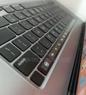 New Laptop Apple MacBook Pro 2019 16GB Intel Core I7 SSD 512GB