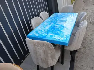 መመገቢያ ጠረጴዛ