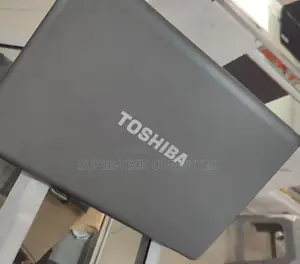 Laptop Toshiba Satellite C665 4GB Intel Core I3 HDD 500GB