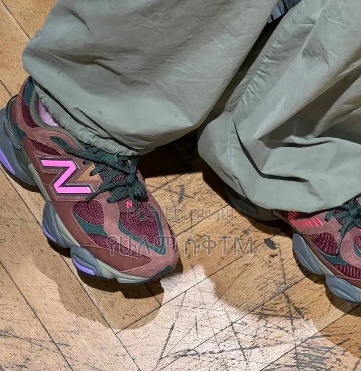 Original New Balance 9060R Womens Shoes