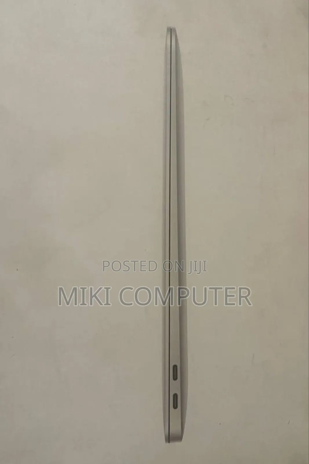 New Laptop Apple MacBook 2018 8GB Intel Core I5 SSD 256GB