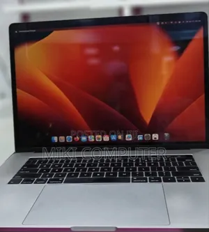 New Laptop Apple MacBook Pro 2017 16GB Intel Core I7 SSD 512GB