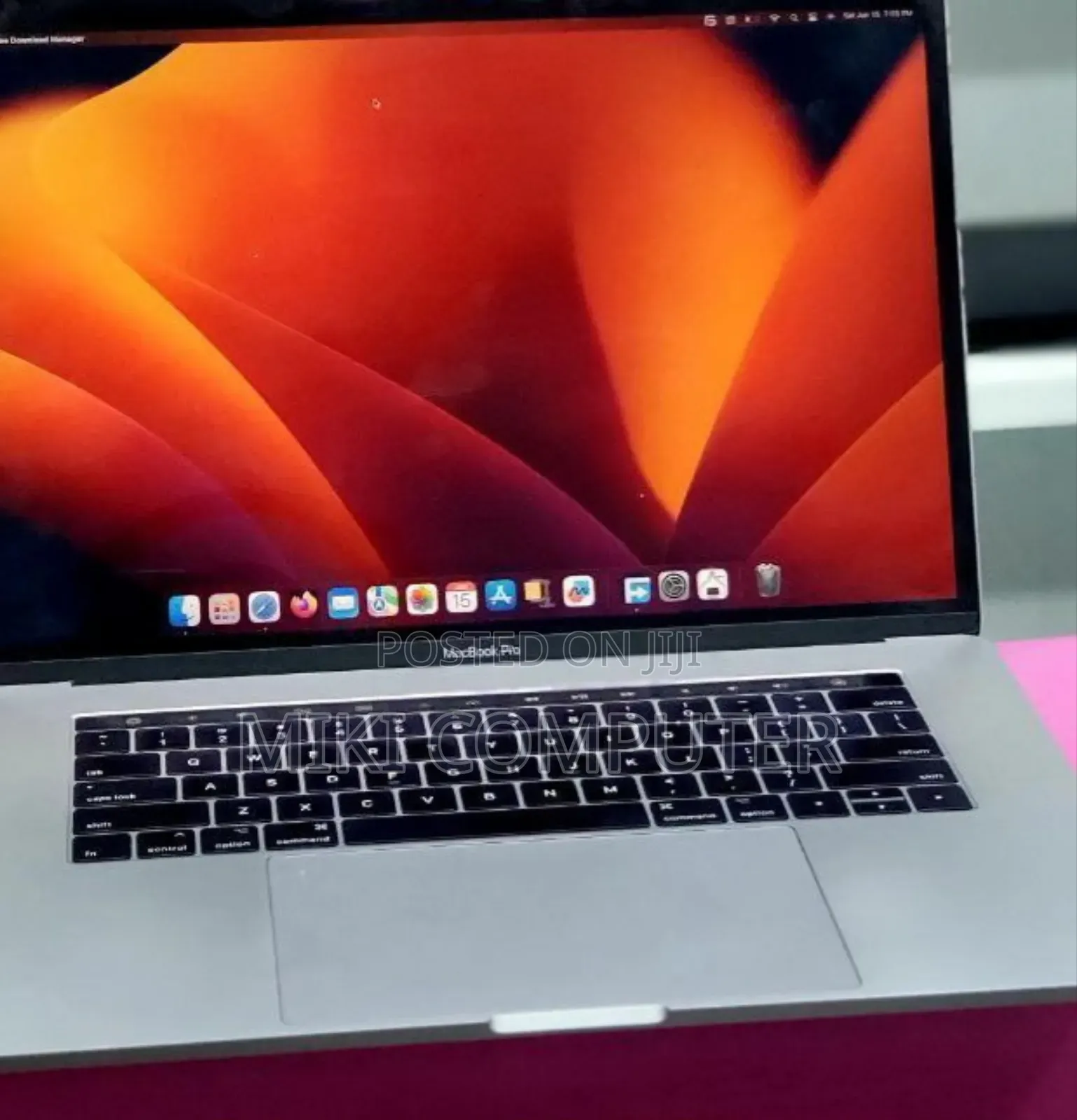 New Laptop Apple MacBook Pro 2017 16GB Intel Core I7 SSD 512GB