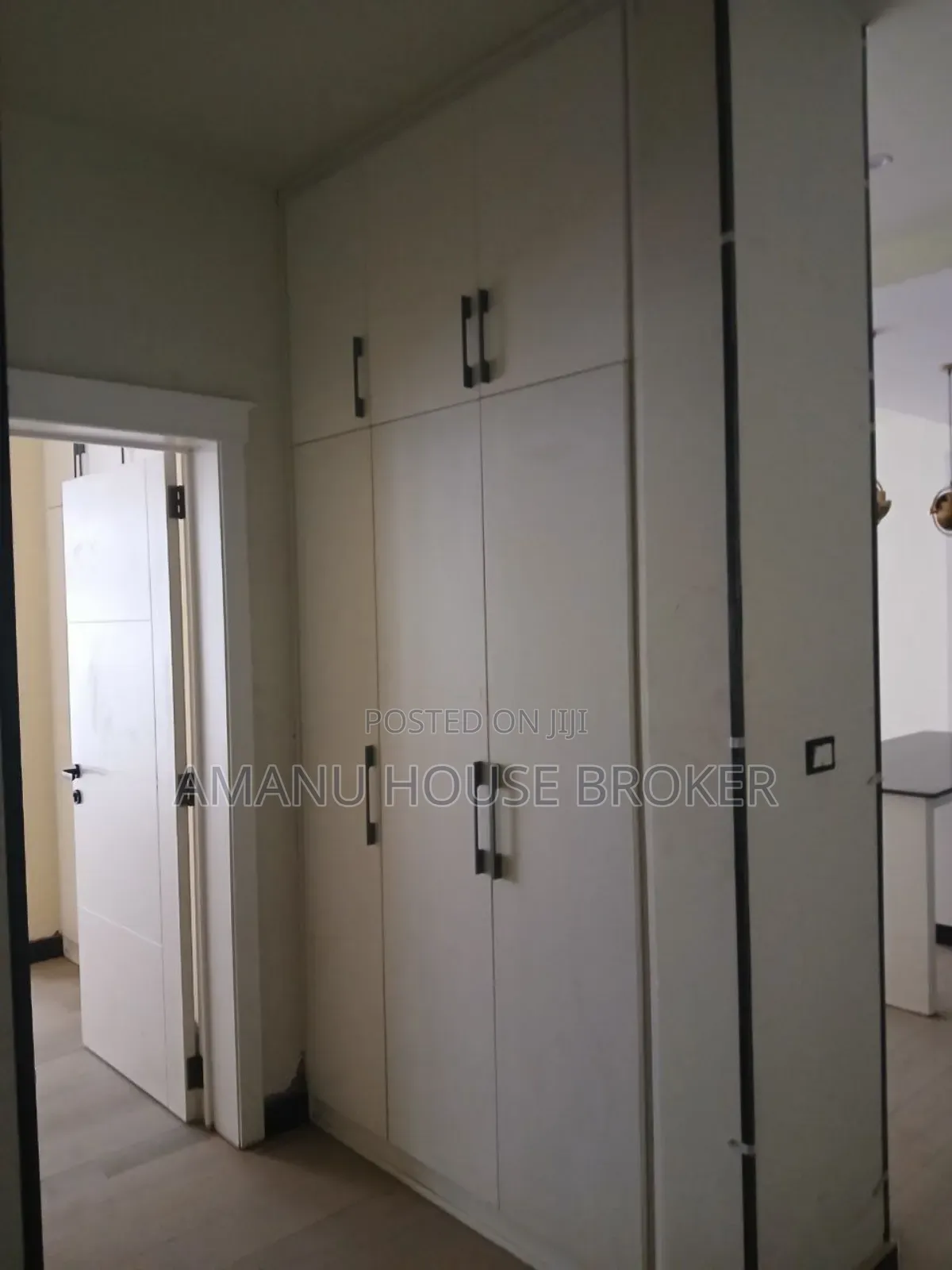3bdrm Apartment in አራት ኪሎ አከባቢ, Arada for sale