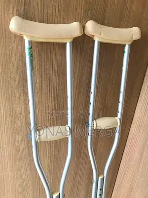 Crutches- Cranch/Lightweight, Sturdy, Feature Comfortable