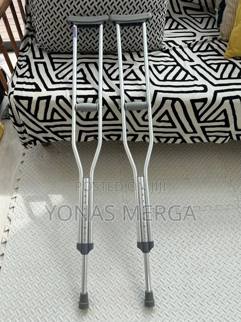 Crutches (Adult)Teenage/Cranch%^Crunch *Crutches(?ክራንች/የብብት