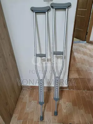 Photo - Crutches"Crutches'cranch_easy Dealing, Smooth Transaction
