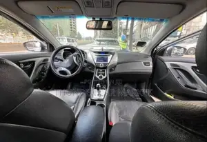 Hyundai Avante 2012 Silver