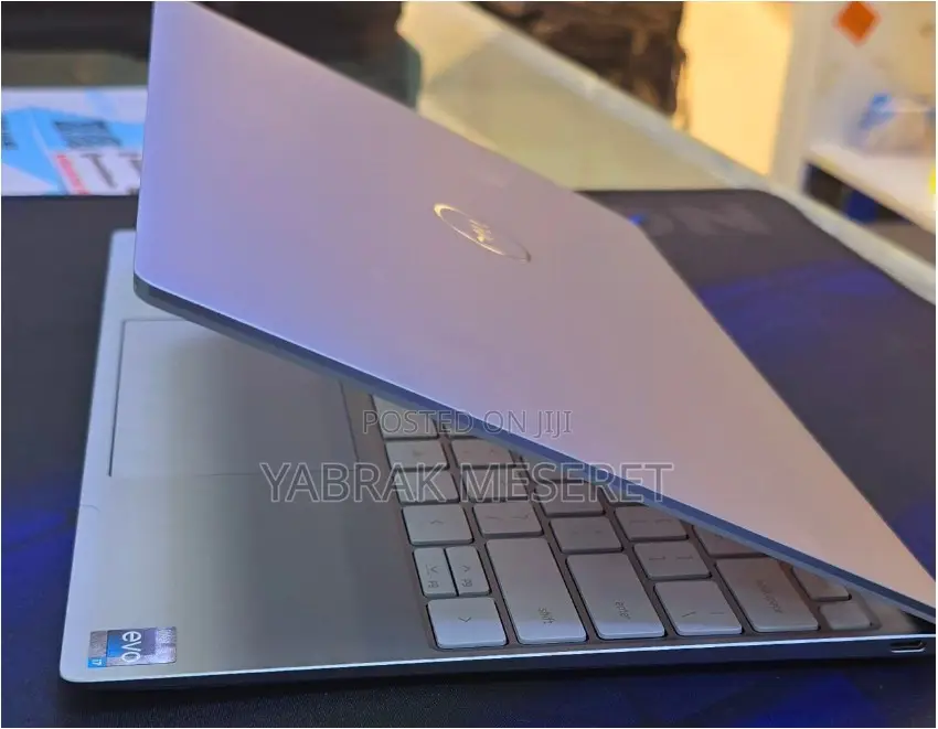 New Laptop Dell XPS 13 16GB Intel Core I7 SSD 512GB