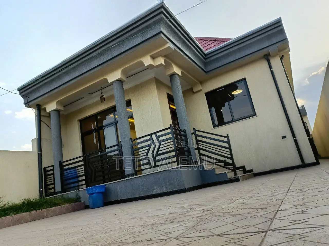 3bdrm House in የሚሸጥ መላኩ አያት, Yeka for sale
