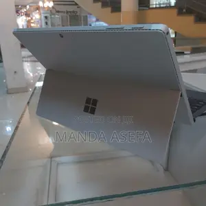 New Laptop Microsoft Surface Pro 8GB Intel Core I5 SSD 256GB