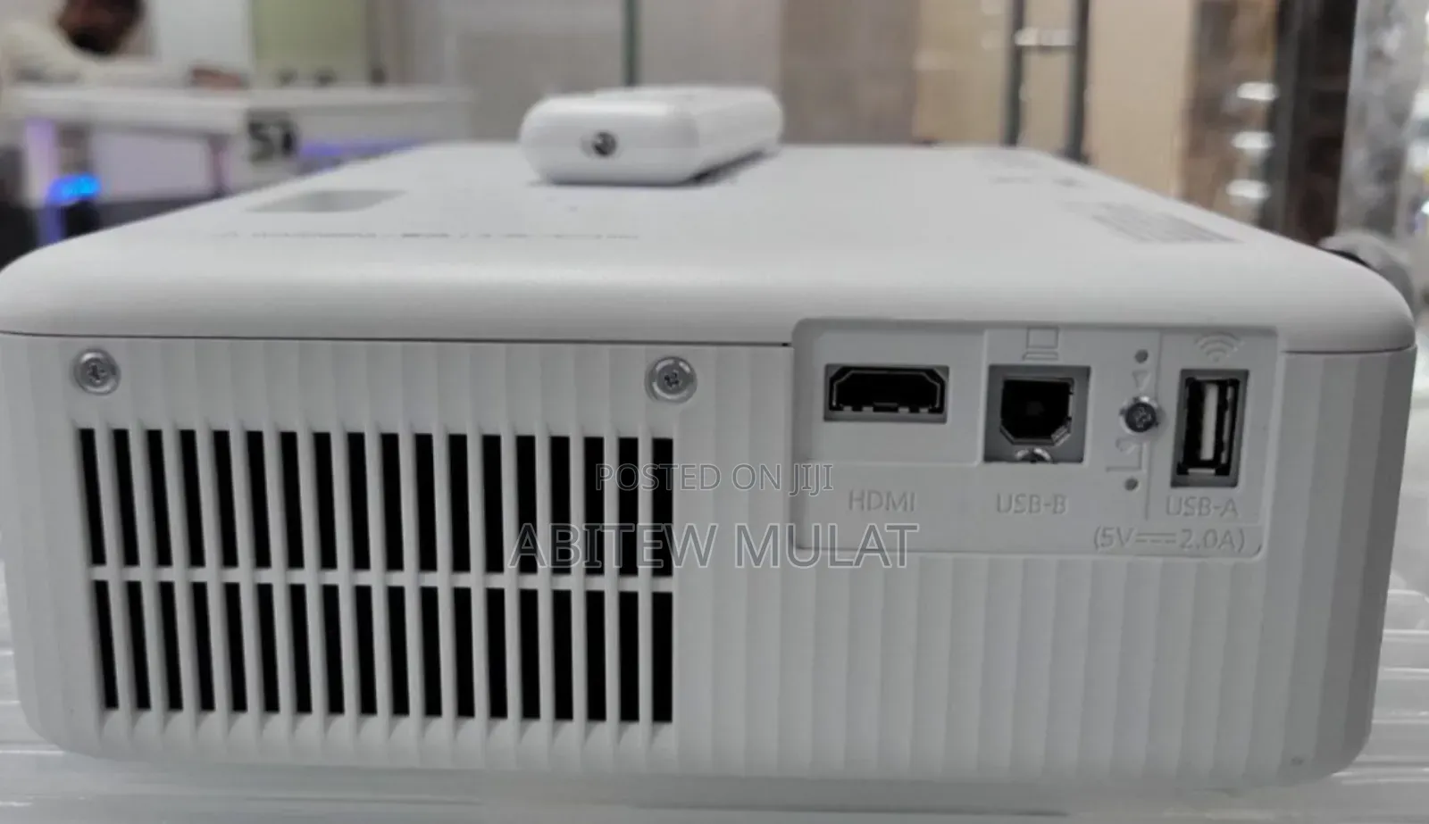 Brand New Epson Projector CO-W01 With Cartoon Epson